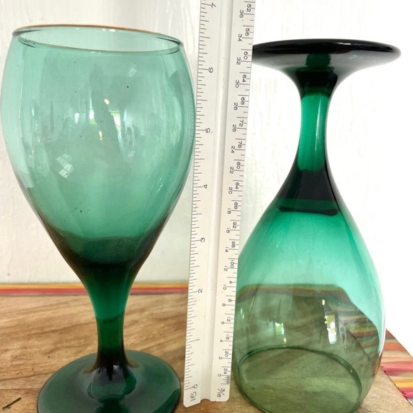 🎉HOST PICK🎉Vintage Libbey Juniper Green Wine Glasses with Gold rim - Set of 6 - Picture 4 of 11